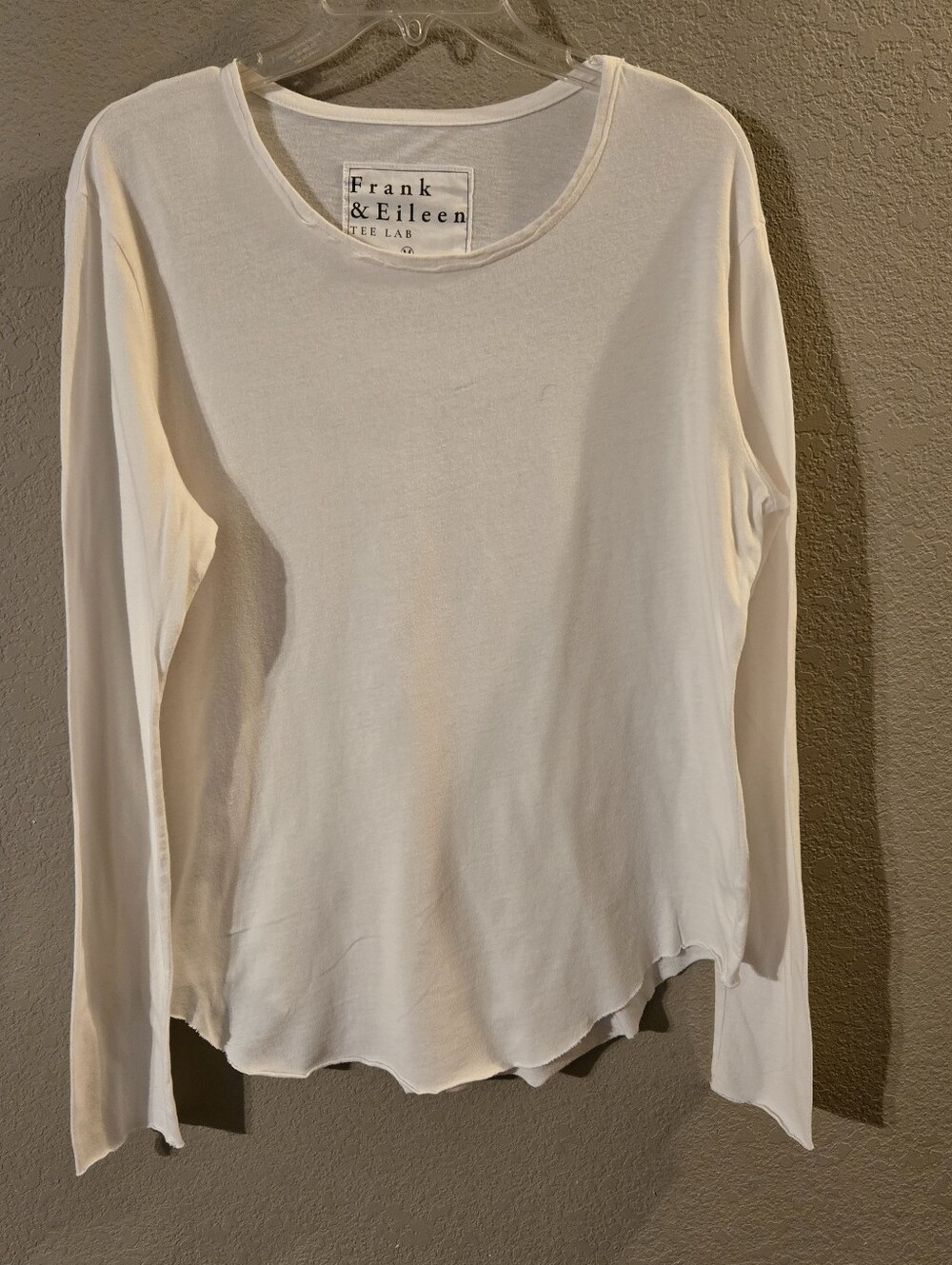 Frank & Eileen Tee Lab White Long Sleeve Round Neck Tee Medium Style Lab310EJ